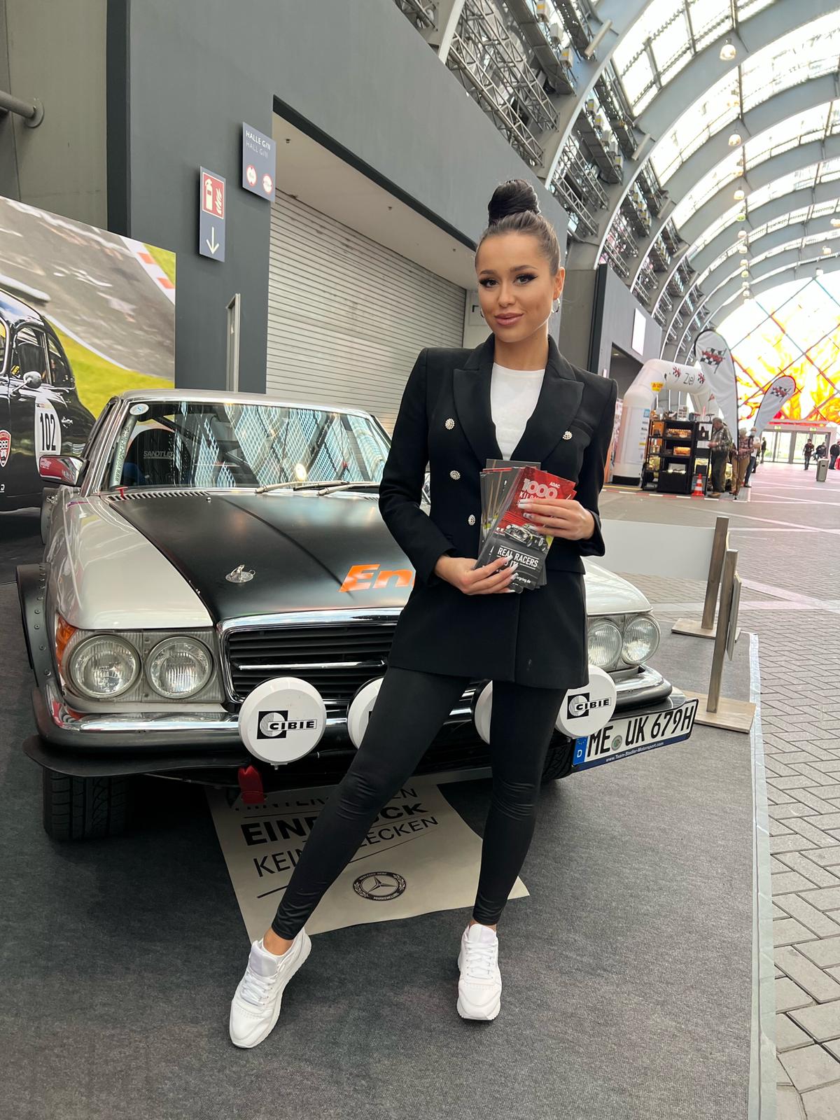 booktradeshowhostesses tradeshowhostessescologne tradeshowhostessesduesseldorf tradeshowhostessesmunich tradeshowhostesseshamburg tradeshowhostessesfrankfurt hostessagency tradeshowhostessesagency messehostessenbuchen hostessenagentur messehostessenbuchen hostessenbuchen