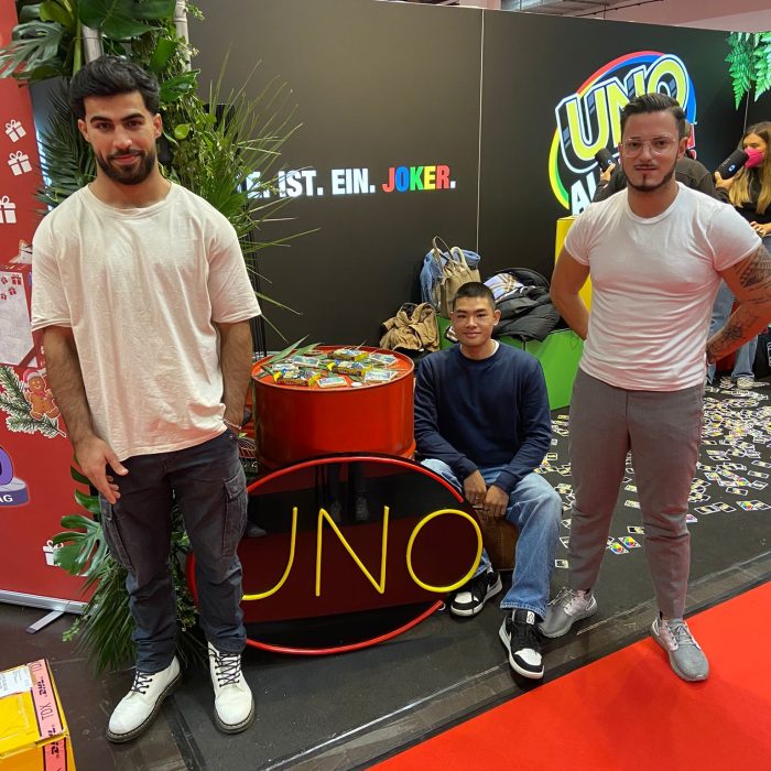 referenzen messe hostess agentur glowstaff pressetermin mattel uno essen spiel neuheiten