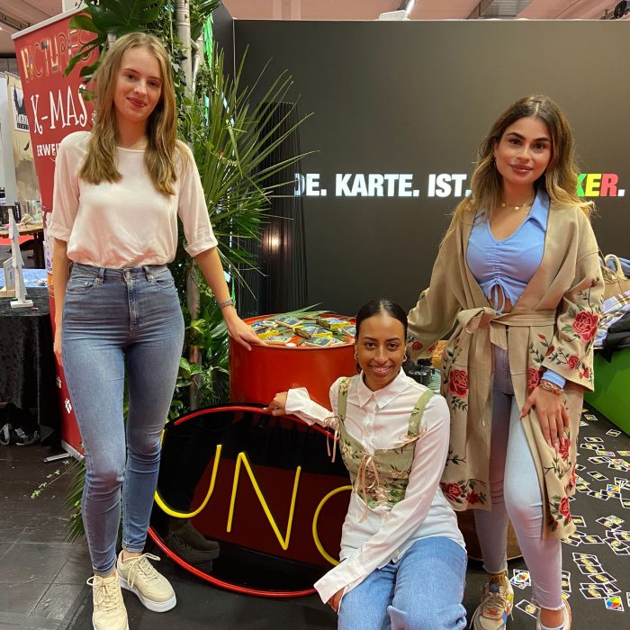 referenzen messe hostess agentur glowstaff pressetermin mattel uno essen spiel neuheiten