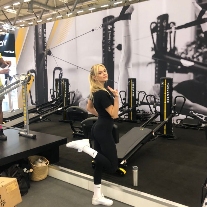 hostessen agentur buchen köln glowstaff fibo total gym fitness models hostess jobs