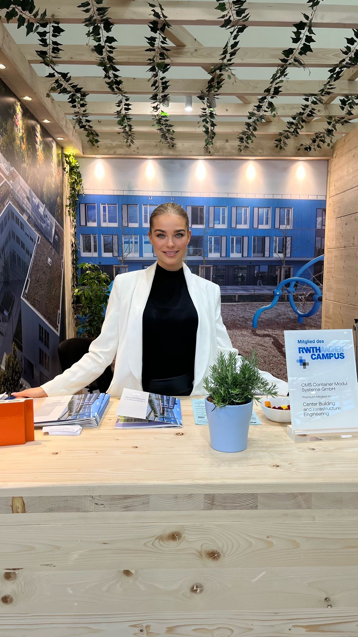 Hostessenagentur Glowstaff - Hostess BAU München